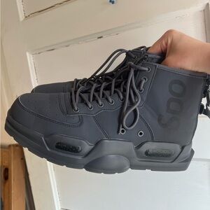 Men’s 45 centimeter (size 10.5 USA men’s?) Sposen Sudden Wealth Grey High Tops